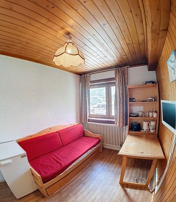  - Photo 8