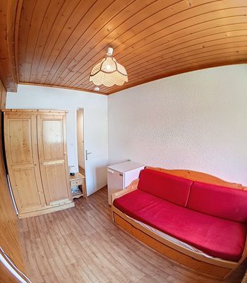  - Photo 1