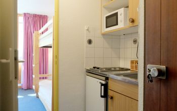 - Photo 3