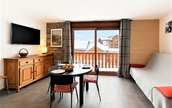 - Photo 2