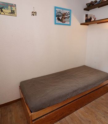 - Photo 3