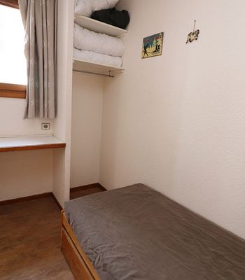 - Photo 4