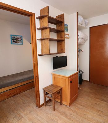  - Photo 6