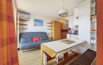  - Photo 1