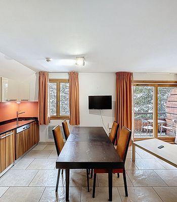 - Photo 1