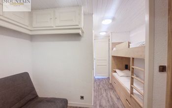 - Photo 5