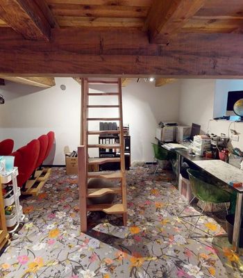  - Photo 5