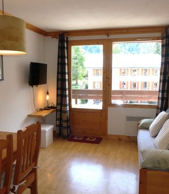  - Photo 3