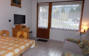  - Photo 1