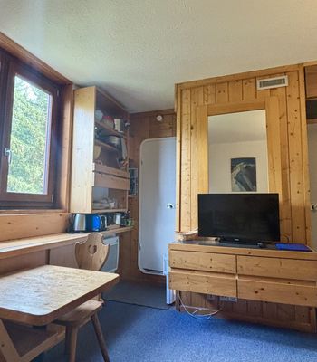  - Photo 3