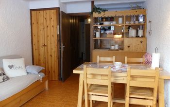  - Photo 1