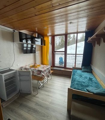  - Photo 1