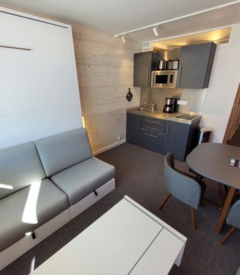  - Photo 1