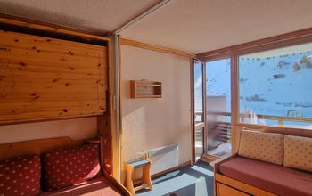 - Photo 3