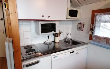 - Photo 3