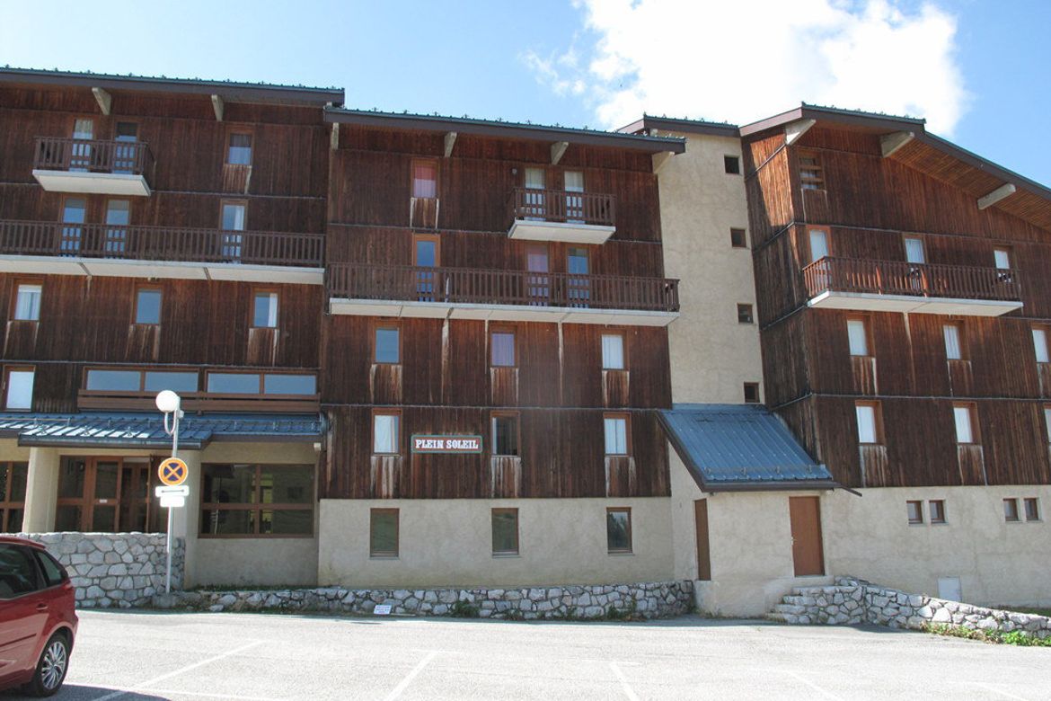 Photo 1