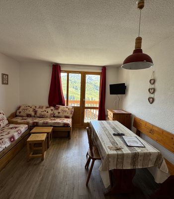 - Photo 1