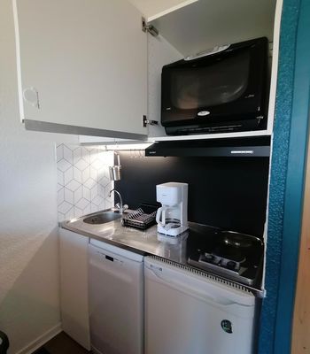  - Photo 3