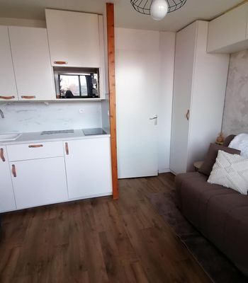  - Photo 2