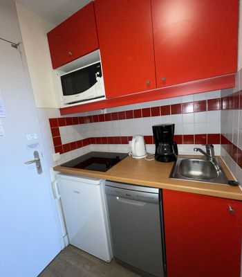 - Photo 6