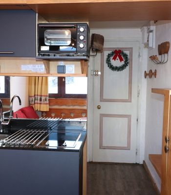  - Photo 2