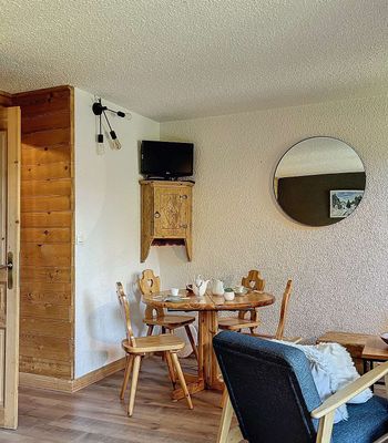  - Photo 2