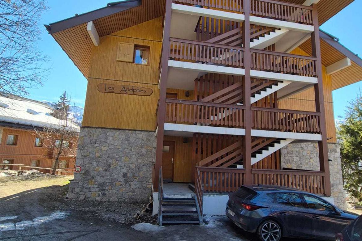 Photo 1