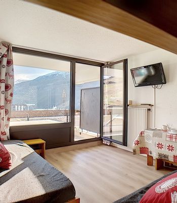 - Photo 4