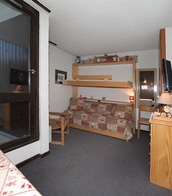  - Photo 1