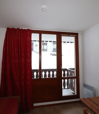 - Photo 3