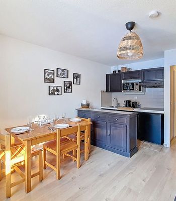 Apartment · Saint-Martin-de-Belleville - Photo 2