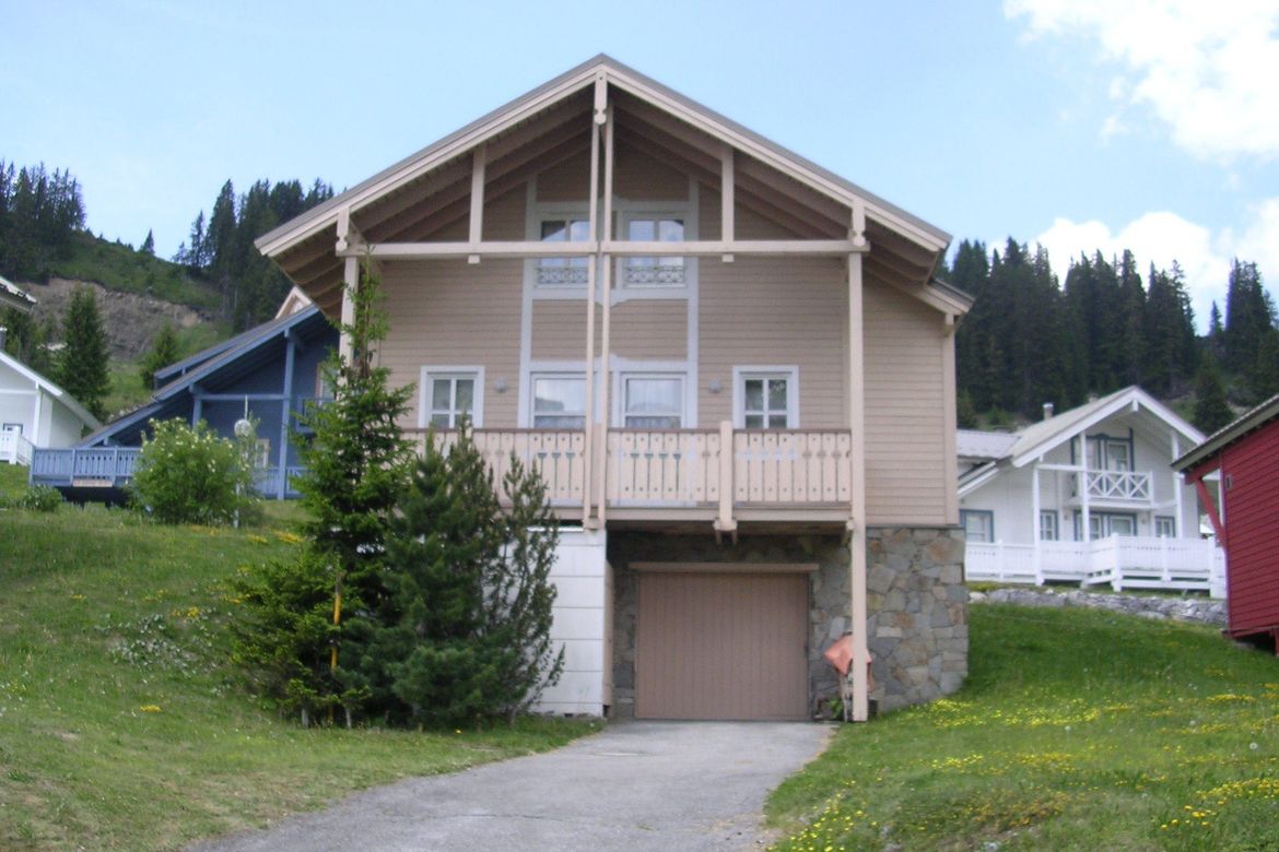 Photo 1