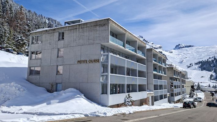 LA PETITE OURSE LA PETITE OURSE