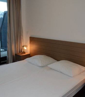 - Photo 6